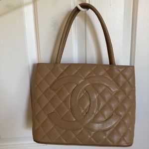 Authentic Chanel Beige quilted leather Tote